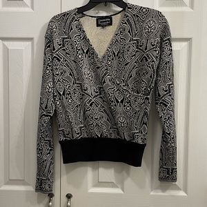 Black and white design blouse